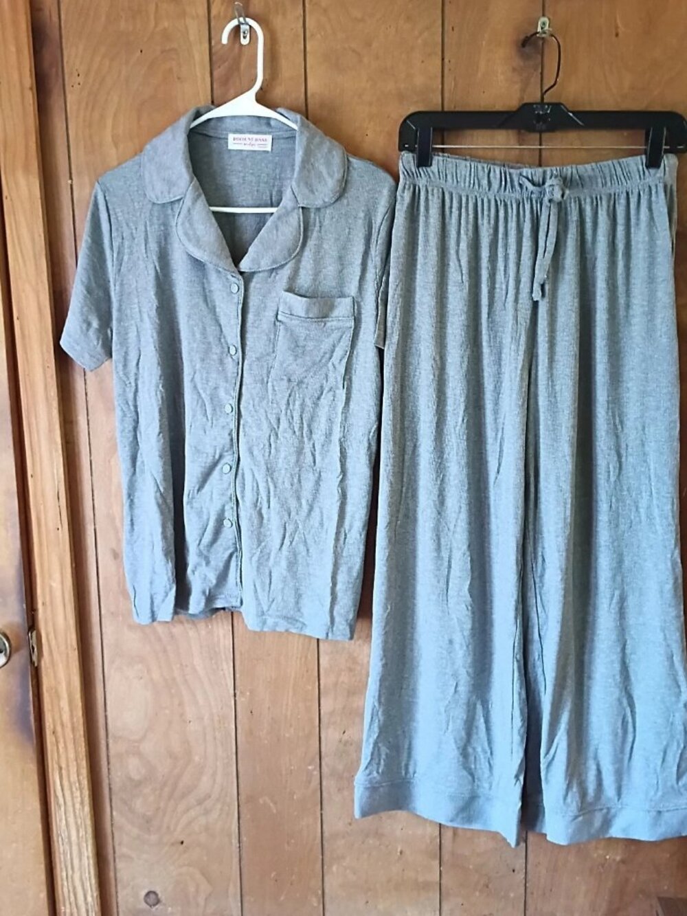 Discount Divas Pajama Set Womens M Gray Rayon Spandex Button Top Wide Leg NWT